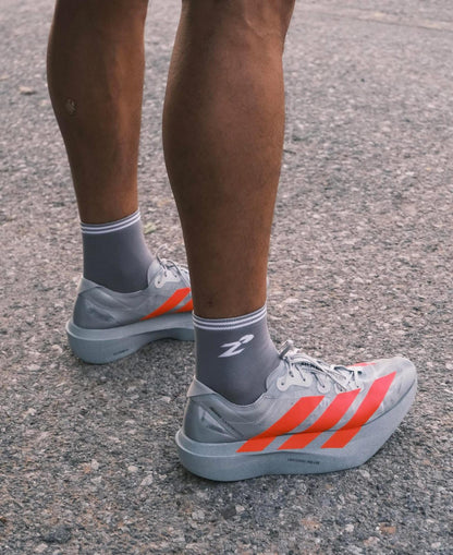 ถุงเท้ารุ่น Light Flow - สีเทา